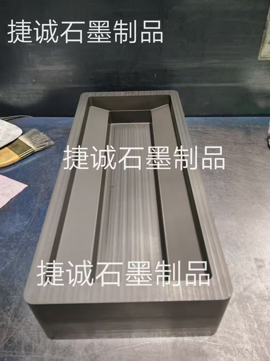 石墨油槽，鑄錠石墨油槽，高純石墨油槽，多槽石墨油槽，耐高溫石墨油槽，金銀鑄錠石墨模具，石墨油槽石墨鑄錠槽，石墨油槽生產(chǎn)廠家